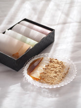 画像をギャラリービューアに読み込む, お歳暮ギフト人気NO1【GINZA芭蕉堂】 157年の歴史と職人技。湯煎5分で、とろける【炊き立て】の感動を!<銅釜直火炊き> 本造り笑来美餅(わらび餅)4個ギフト